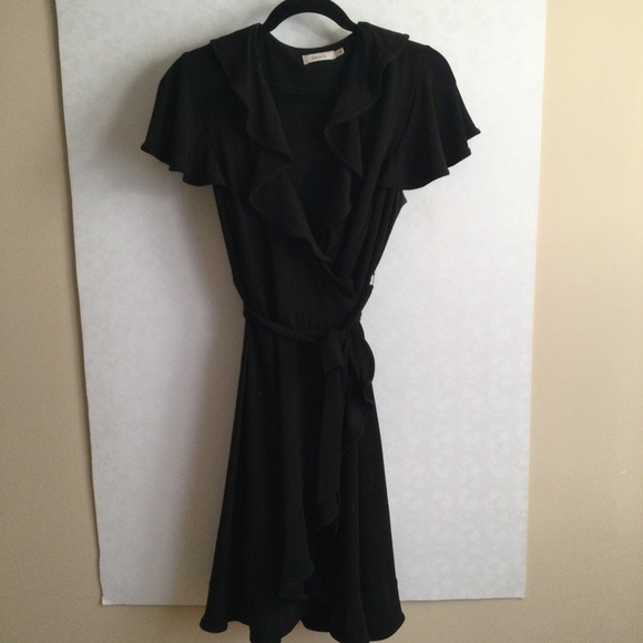 Feminine Ruffled Soft Wrap  Dress Medium - Picture 1 of 5